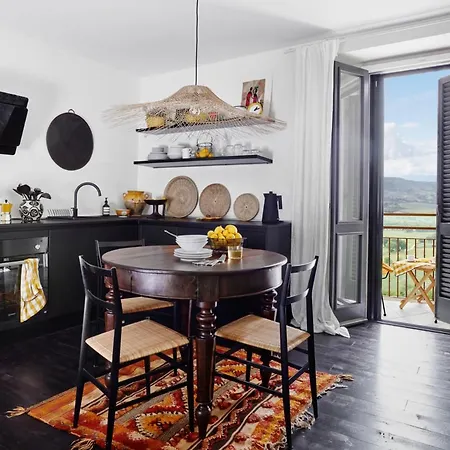 Town House Sleeps 2 With Air Con And Wifi * Spello